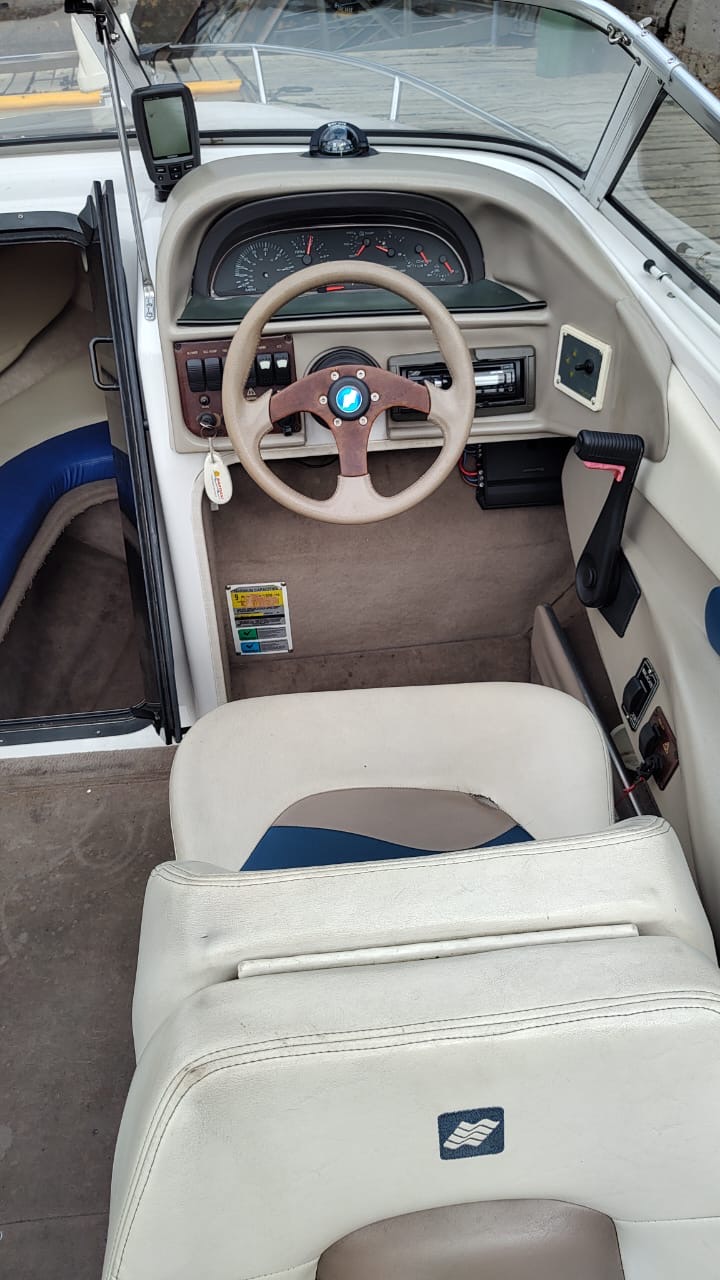 Four Winns 21 2000 Volvo 225 hp